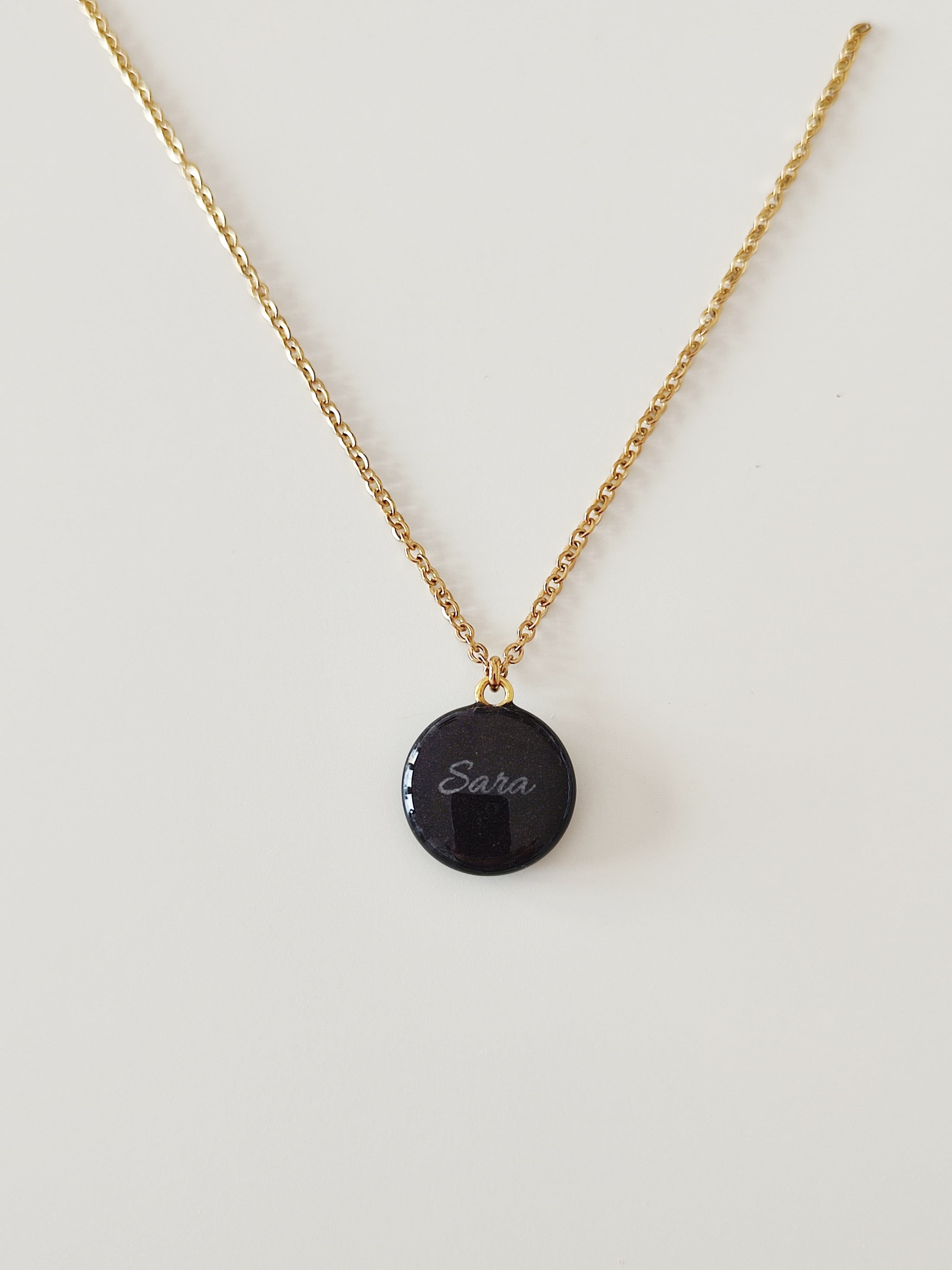 Collana in acciaio con pendente Luna Minimal con Foglia Oro